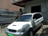 Selling 2nd Hand Kia Carnival 2000 in Biñan