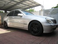 Sell 2nd Hand 2001 Mercedes-Benz C200 Automatic Gasoline at 70000 km in Manila