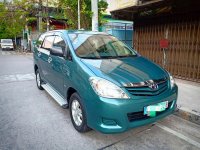 Sell 2nd Hand 2010 Toyota Innova at 70000 km in Manila
