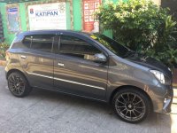 Selling 2nd Hand Toyota Wigo 2014 in Makati