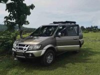 2nd Hand Isuzu Crosswind 2011 SUV at 85000 km for sale