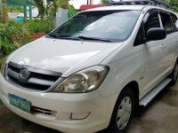 Selling 2nd Hand Toyota Innova 2005 Manual Diesel at 120000 km in Cainta