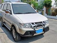 2nd Hand Isuzu Crosswind 2010 at 100000 km for sale