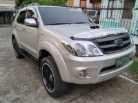 2nd Hand Toyota Fortuner 2005 Automatic Diesel for sale in San Mateo