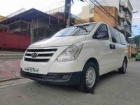 Sell White 2017 Hyundai Grand Starex at 14000 km in Quezon City
