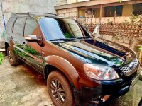 2nd Hand Ford Escape 2013 at 60000 km for sale