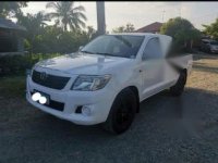 Selling Toyota Hilux 2012 Manual Diesel in Rizal