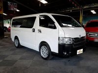 Sell White 2016 Toyota Hiace at 32000 km 