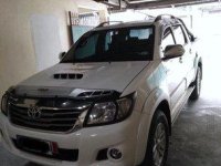 Sell White 2014 Toyota Hilux at 63953 km 