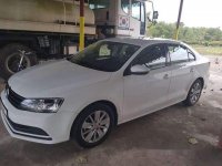 White Volkswagen Jetta 2017 at 10000 km for sale