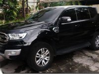 Selling Black Ford Everest 2017 Automatic Diesel in Cainta