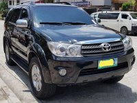 Black Toyota Fortuner 2011 Automatic Gasoline for sale in Quezon City