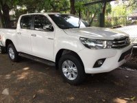 White Toyota Hilux 2016 Manual Diesel for sale in Quezon City