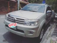 Sell 2nd Hand 2010 Toyota Fortuner at 70000 km in Pasig