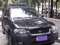 Selling 2nd Hand Ford Escape 2004 in Quezon City