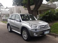 2nd Hand Toyota Rav4 2004 Automatic Gasoline for sale in Mandaluyong