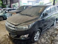 Selling Black Toyota Innova 2016 at 42000 km in Makati