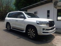 Selling Toyota Land Cruiser 2019 Automatic Diesel in Makati