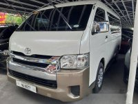 Sell White 2017 Toyota Hiace at 18000 km 