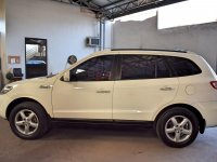 White Hyundai Santa Fe 2010 Automatic Gasoline for sale in Manila