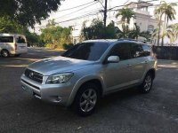 Silver Toyota Rav4 2006 at 70000 km for sale