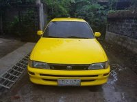 Sell Yellow 1993 Toyota Corolla Manual Gasoline at 200000 km 