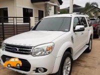 Sell White 2013 Ford Everest Automatic Diesel at 87000 km 