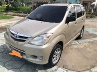 Selling Beige Toyota Avanza 2009 in Cebu