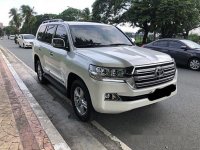 White Toyota Land Cruiser 2015 at 50000 km for sale 