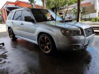 Selling Silver Subaru Forester 2007 at 90000 km 