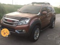 Brown Isuzu Mu-X 2015 at 70000 km for sale