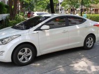Selling White Hyundai Elantra 2012 Manual Gasoline 