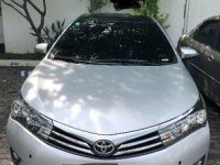 Selling Silver Toyota Corolla Altis 2014 Automatic Gasoline at 33700 km 