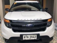 White Ford Explorer 2015 at 40000 km for sale