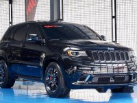 Black Jeep Grand Cherokee 2017 at 13000 km for sale 