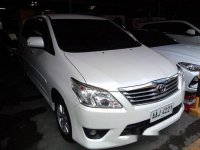 White Toyota Innova 2014 at 73000 km for sale