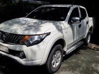 Selling White Mitsubishi Strada 2015 Manual Diesel 