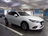 Selling White Mazda 3 2014 Automatic Gasoline at 30000 km