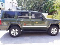 Green Jeep Commander 2008 at 109000 km for sale 