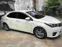 White Toyota Corolla Altis Automatic 2014 for sale  