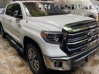 White Toyota Tundra 2018 at 10000 km for sale