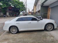 Sell White 2014 Chrysler 300c Automatic