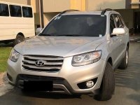 Silver Hyundai Santa Fe 2012 Automatic Diesel for sale