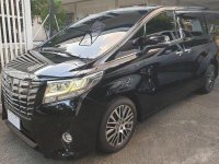Selling Black Toyota Alphard 2016 in Makati