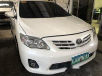 White Toyota Corolla Altis 2013 Automatic Gasoline for sale 