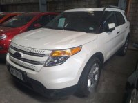 Sell White 2015 Ford Explorer Automatic Gasoline at 70000 km
