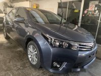 Selling Grey Toyota Corolla Altis 2017 at 5000 km