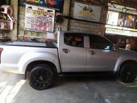 Used Isuzu D-Max 2015 at 14000 km for sale in Manila