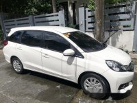 Selling White Honda Mobilio 2016 at 47000 km 