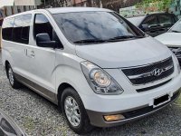 White Hyundai Grand Starex 2014 for sale 